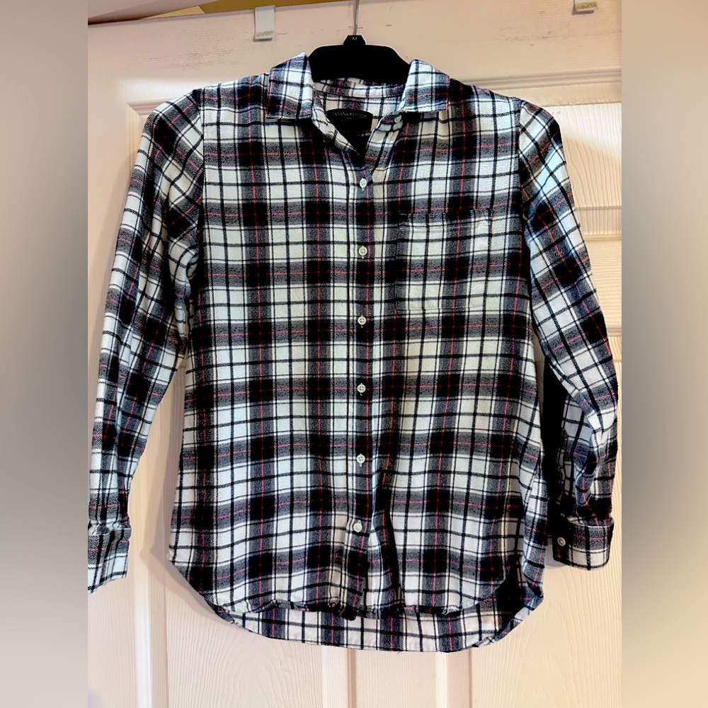 EUC Banana Republic Plaid Shirt‎ Size S